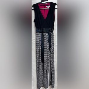 Size 6 Shelby and Palmer. Excellent condition.